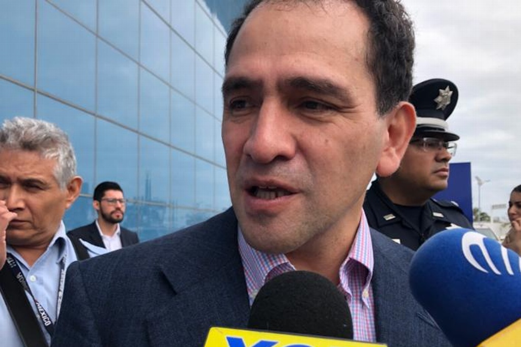 Imagen Supervisa Secretario de Hacienda del gobierno federal obras federales en Veracruz 