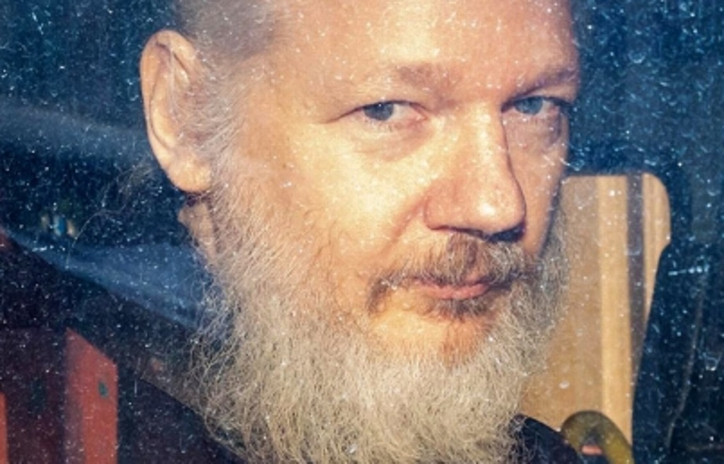 Imagen Posponen juicio para extraditar a Julian Assange hasta mayo