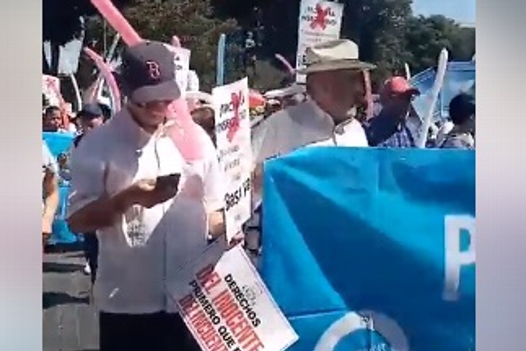 Imagen Inicia caravana en Xalapa, Veracruz por el día de la familia (+video)