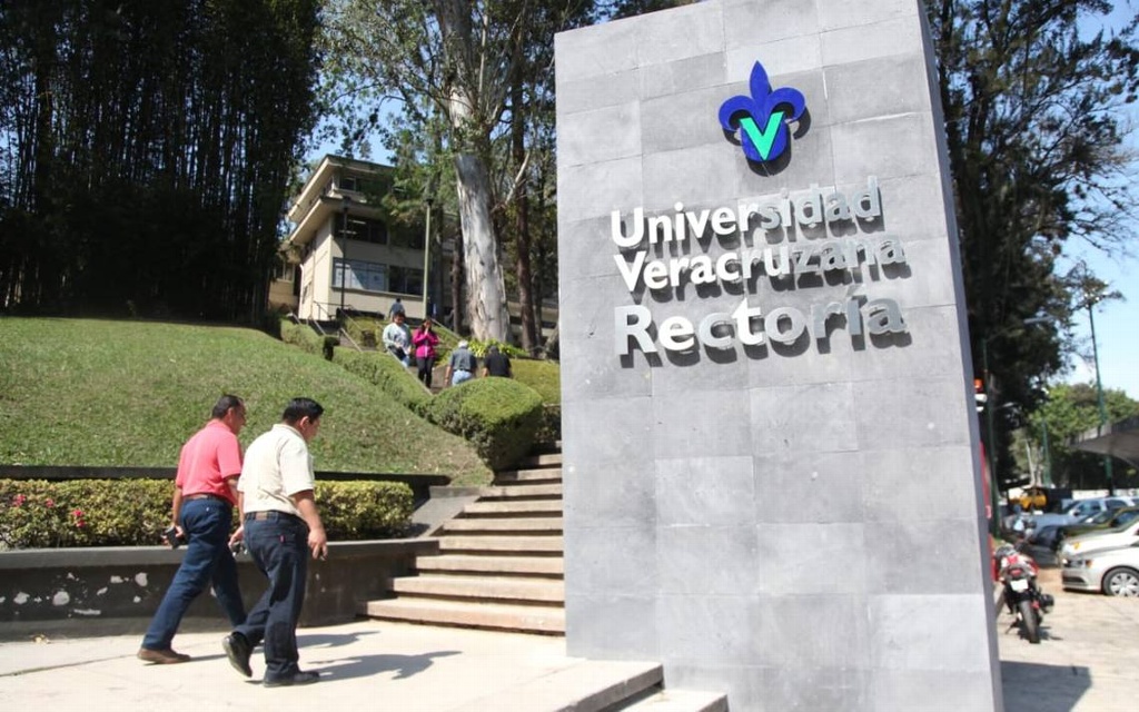 Continúan inscripciones a la Universidad Veracruzana Boca del Río