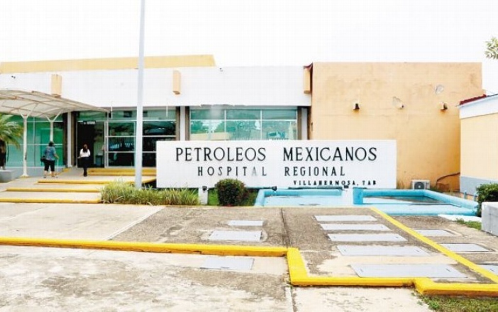 Imagen Denuncian que hospital de Pemex en Villahermosa reutilizó frascos con solución que no es de Pisa Farmacéutica