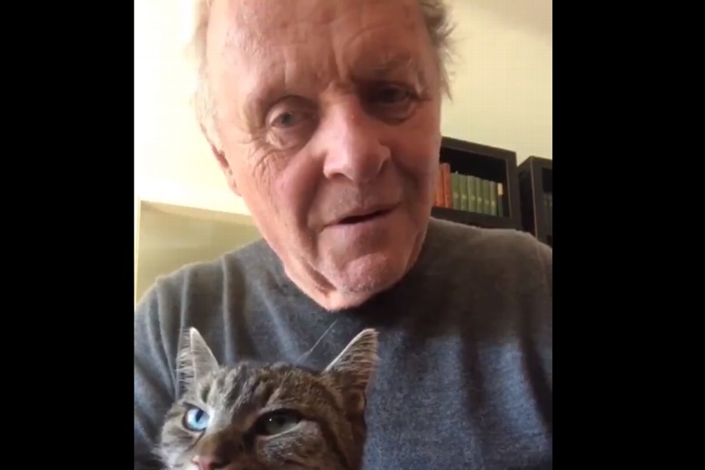 Imagen Anthony Hopkins toca el piano para su gato durante la cuarentena; mira para qué