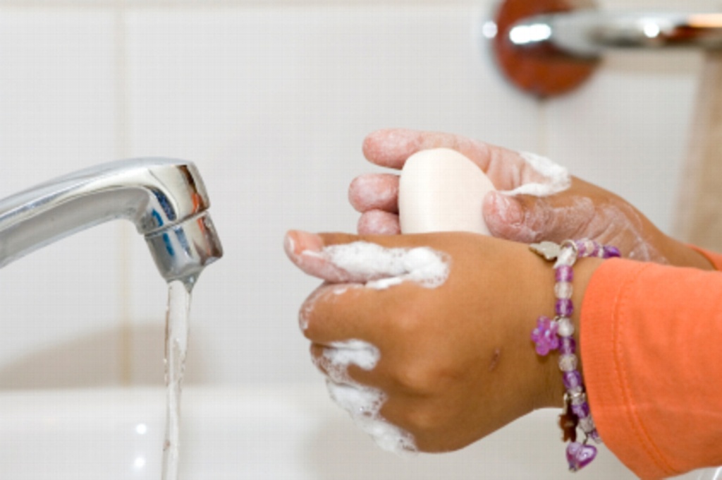 Imagen Esta es la forma correcta de lavarse las manos, según la OMS