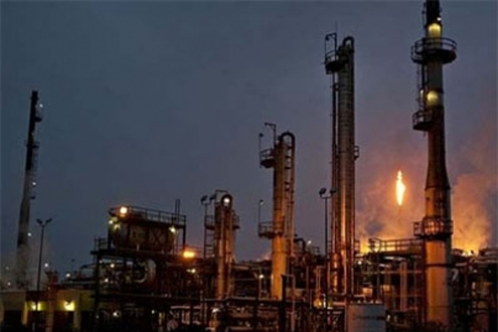 Imagen Paran producción refinerías de petróleo por falta de demanda que provoca el coronavirus