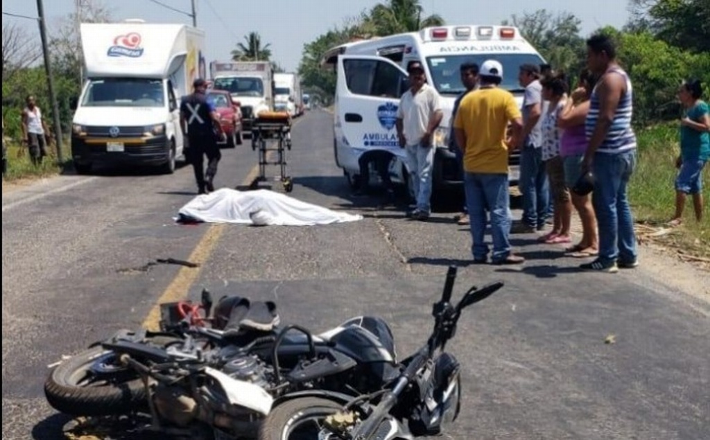 Imagen Motociclista pierde la vida al ser arrollado por vehículo en Cosamaloapan, Veracruz