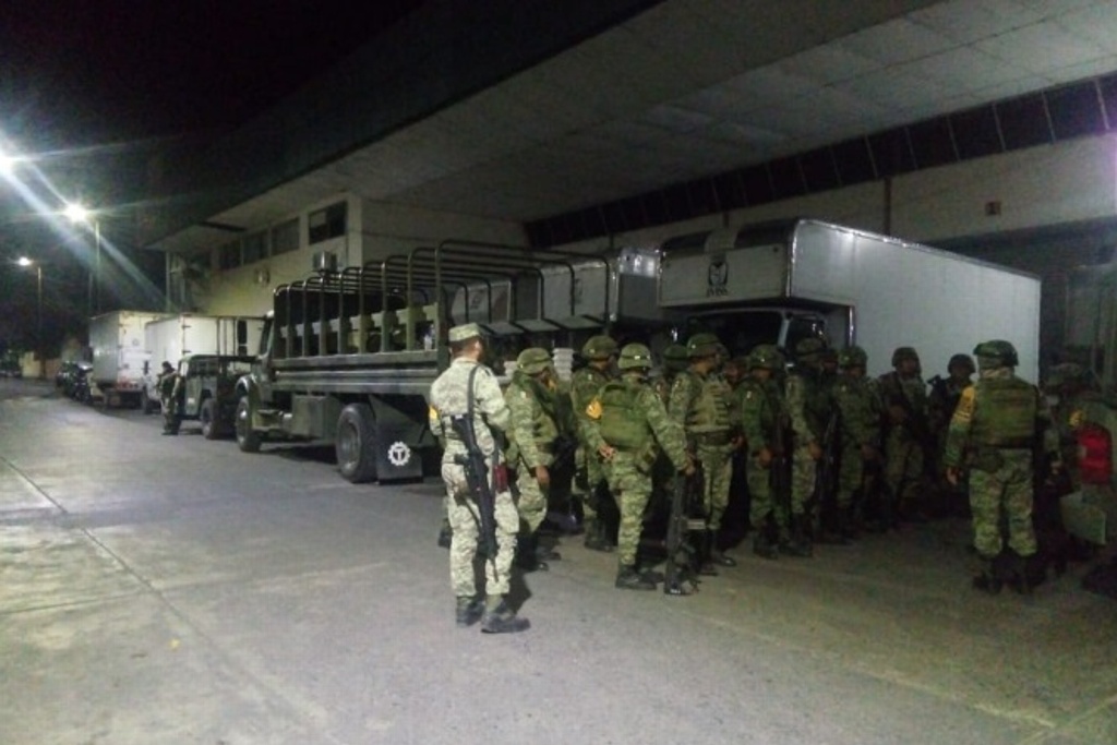 Imagen Toma Ejército Unidades Médicas del IMSS en Veracruz ante contingencia por coronavirus