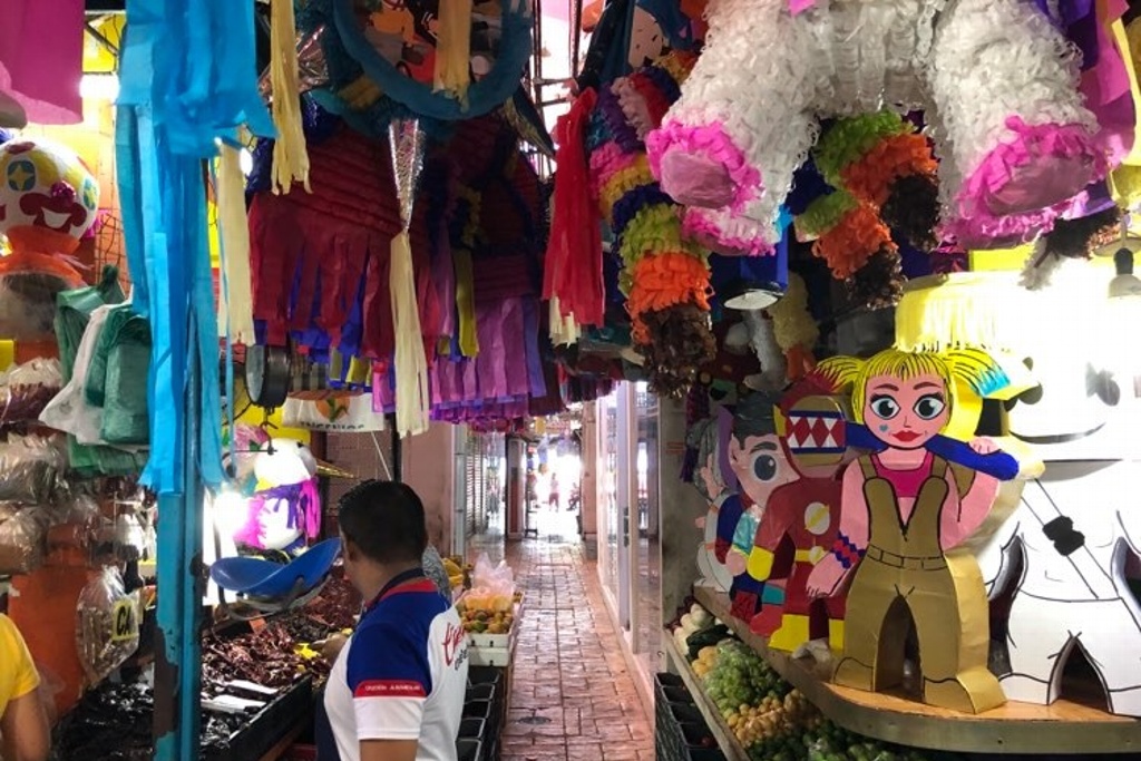 Imagen Es falso que se vaya a cerrar el mercado Hidalgo, aseguran locatarios