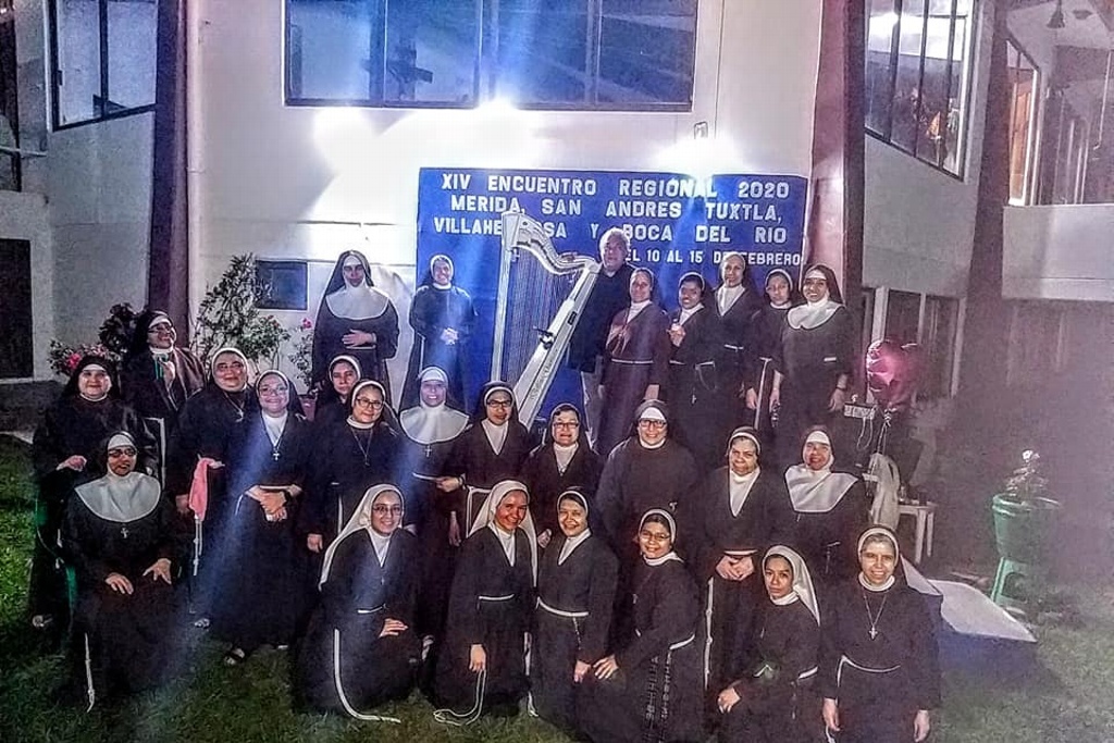 Imagen Realizan sanitización en convento de Madres Clarisas Capuchinas en Boca del Río, luego de brote de COVID-19
