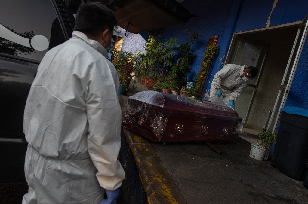 Imagen En una semana crece 56% la cifra de muertos por COVID-19 en México