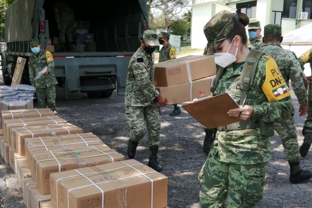 Imagen Traslada Sedena insumos a Hospitales Militares de Veracruz