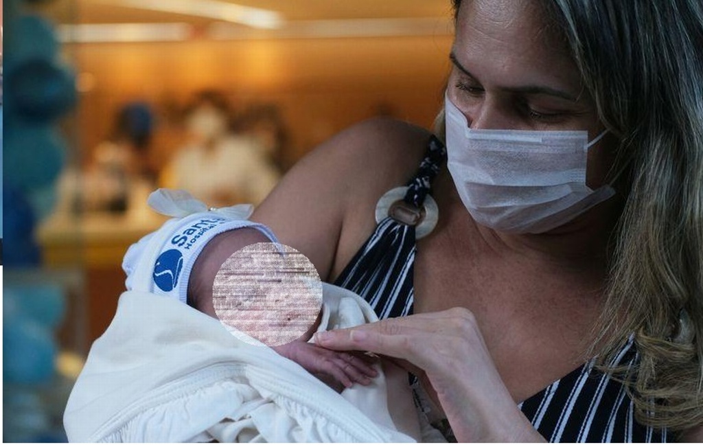 Imagen Enfermera dio a luz en estado crítico por COVID-19; casi un mes después conoce a su bebé