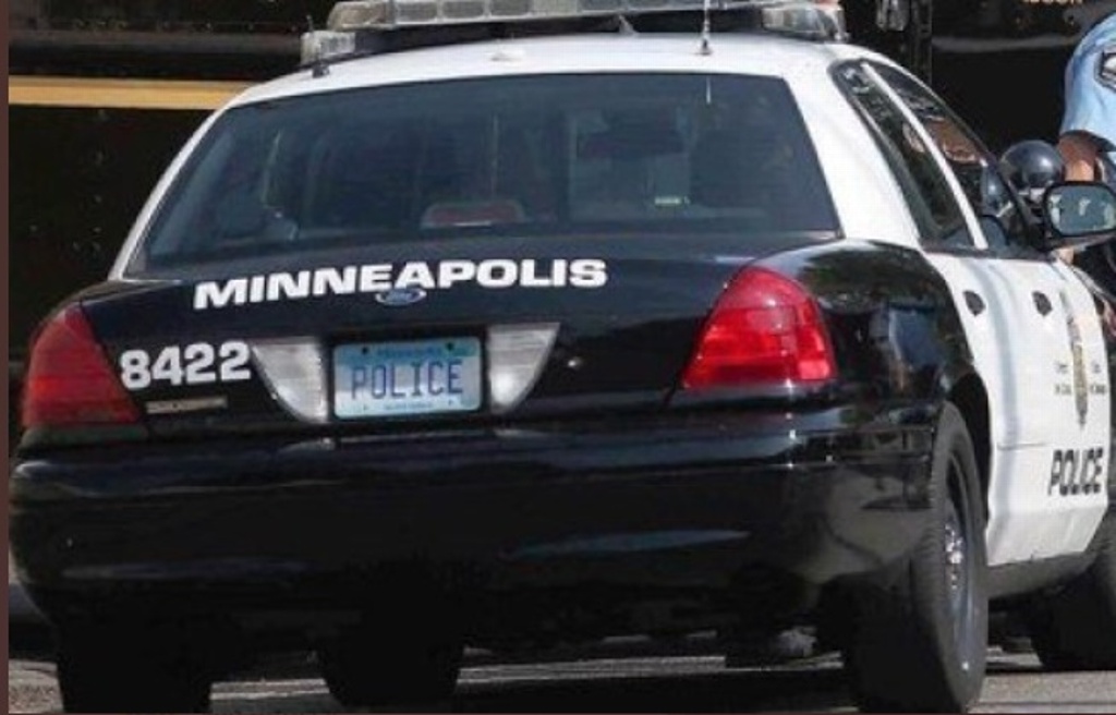 Imagen Minnesota presenta cargos contra departamento de policía de Minneapolis por muerte de George Floyd