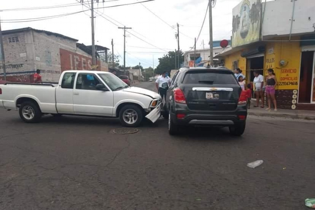 Imagen Hijo de regidor panista en Veracruz se involucra en choque 