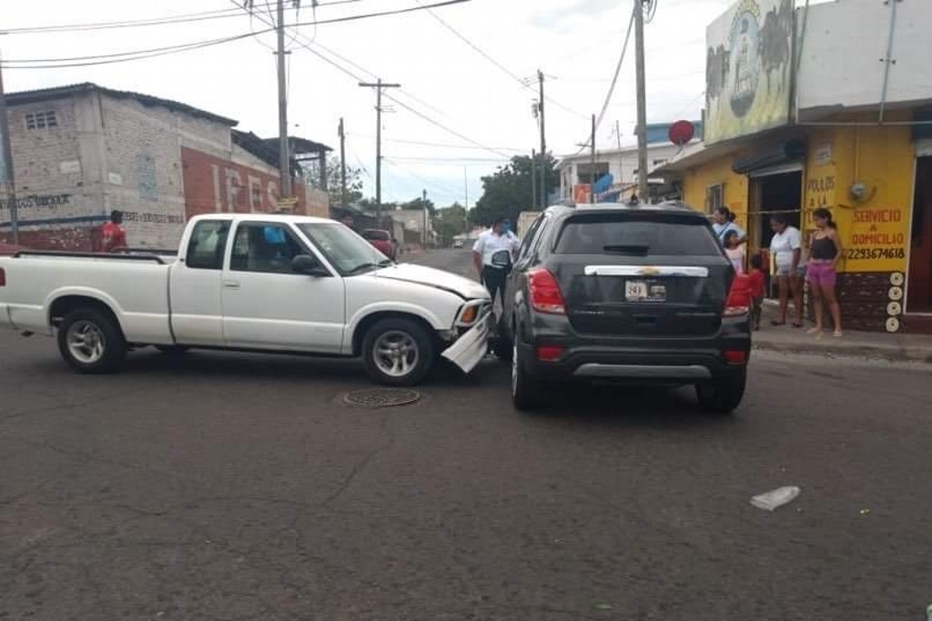 Imagen Regidor panista de Veracruz fue el responsable de choque, no su hijo: Director tránsito