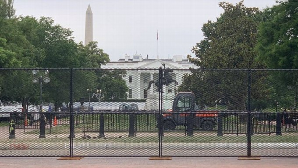Imagen Refuerzan y expanden seguridad perimetral de la Casa Blanca
