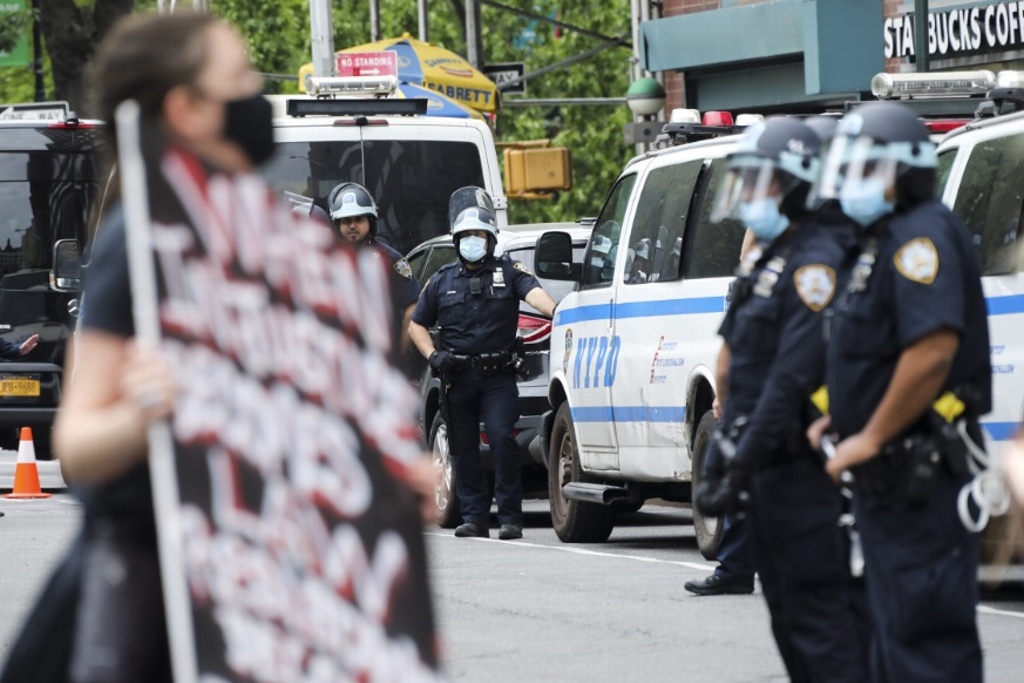 Imagen Pese a toque de queda, protestan en Nueva York por asesinato de George Floyd