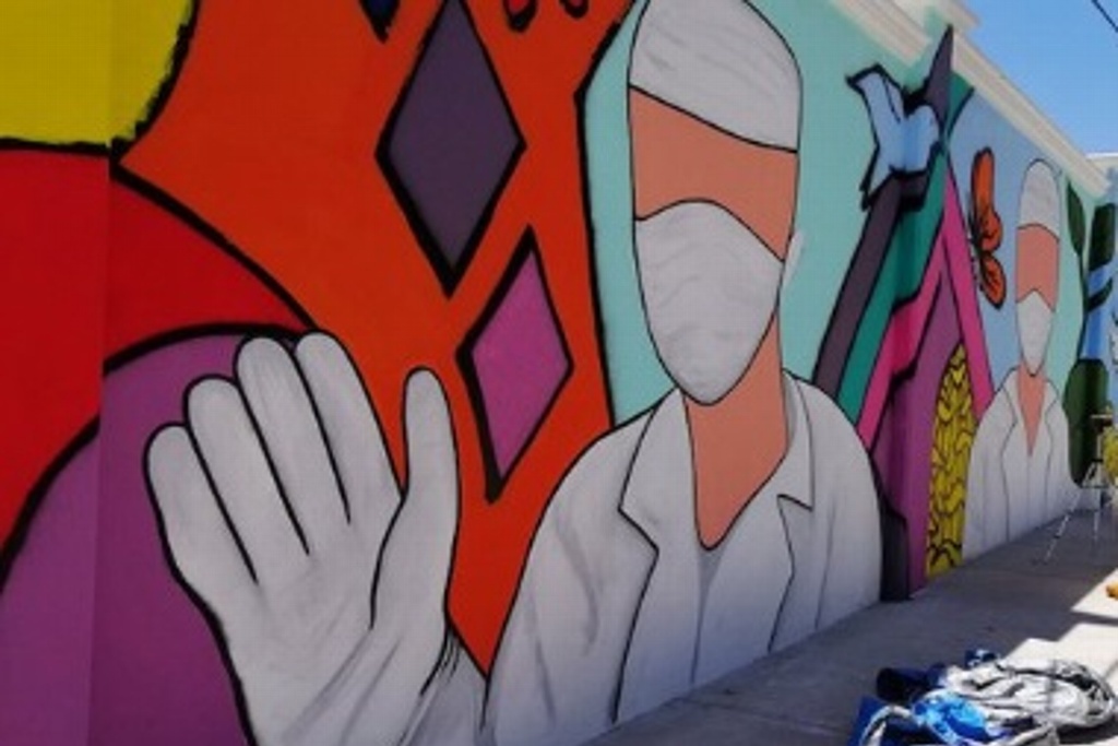 Imagen Pintan en Tijuana mural dedicado al personal médico