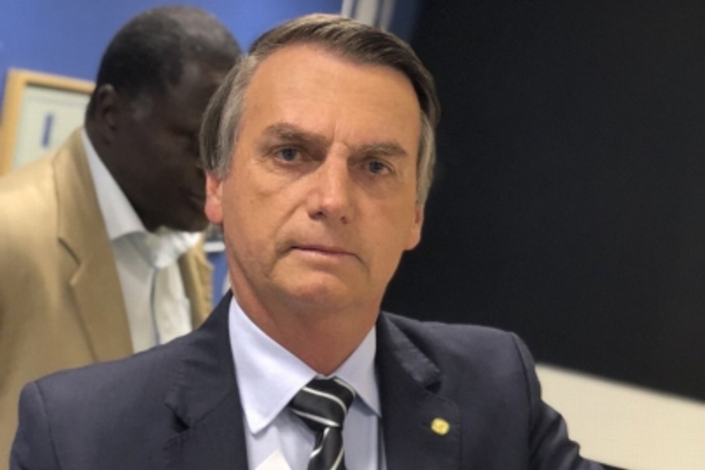 Imagen Acusan secretarios de Salud a presidente de Brasil de ocultar decesos por COVID-19
