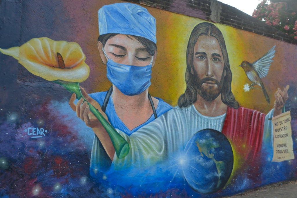 Imagen Pinta mural con mensaje de esperanza de que pronto saldremos de la pandemia del COVID-19