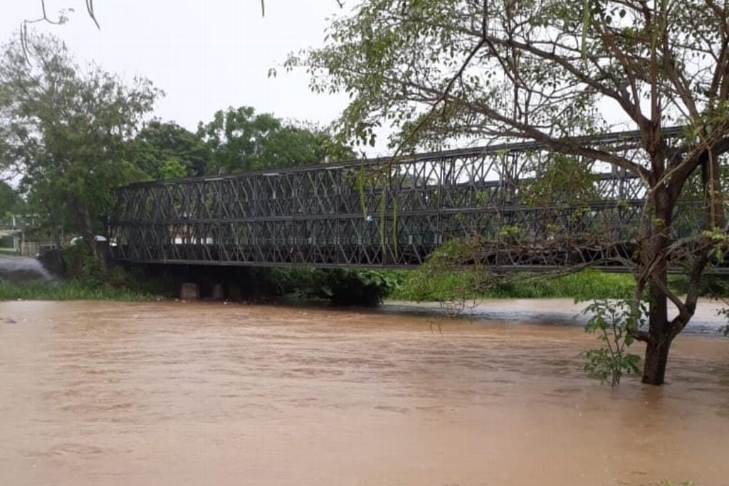 Imagen Activan refugios temporales por inundación en Agua Dulce, Veracruz 