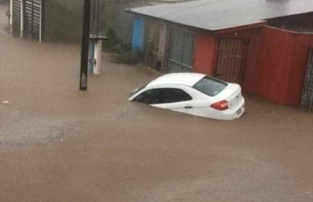 Imagen Lluvias en Xalapa deja al menos 50 colonias afectadas; activan refugios temporales