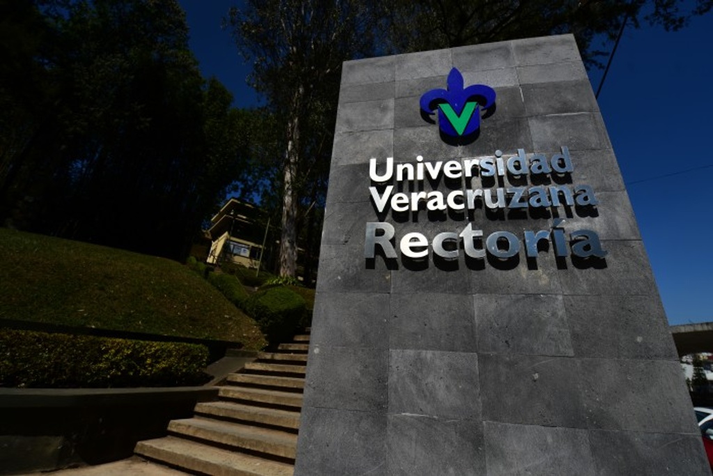 Imagen Condena UV agresión a maestro de la Facultad de Ingeniería en Veracruz
