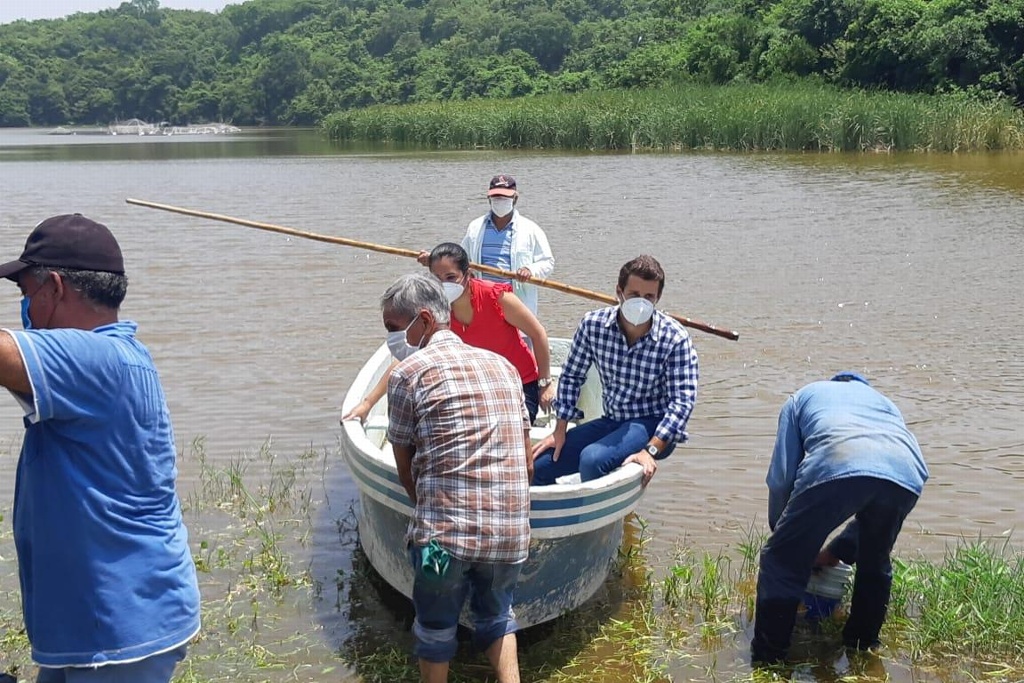 Imagen Habitantes de San Julian, en Veracruz, solicitan apoyo para el drenado de la laguna