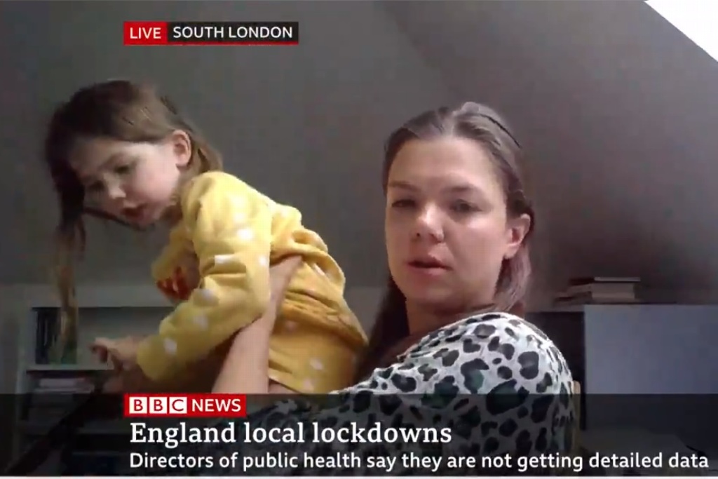 Imagen Una niña y su unicornio interrumpen a su madre en plena entrevista con la BBC (+video)