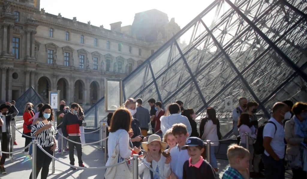 Imagen Museo de Louvre reabrió sus puertas tras cuatro meses cerrado por el COVID-19