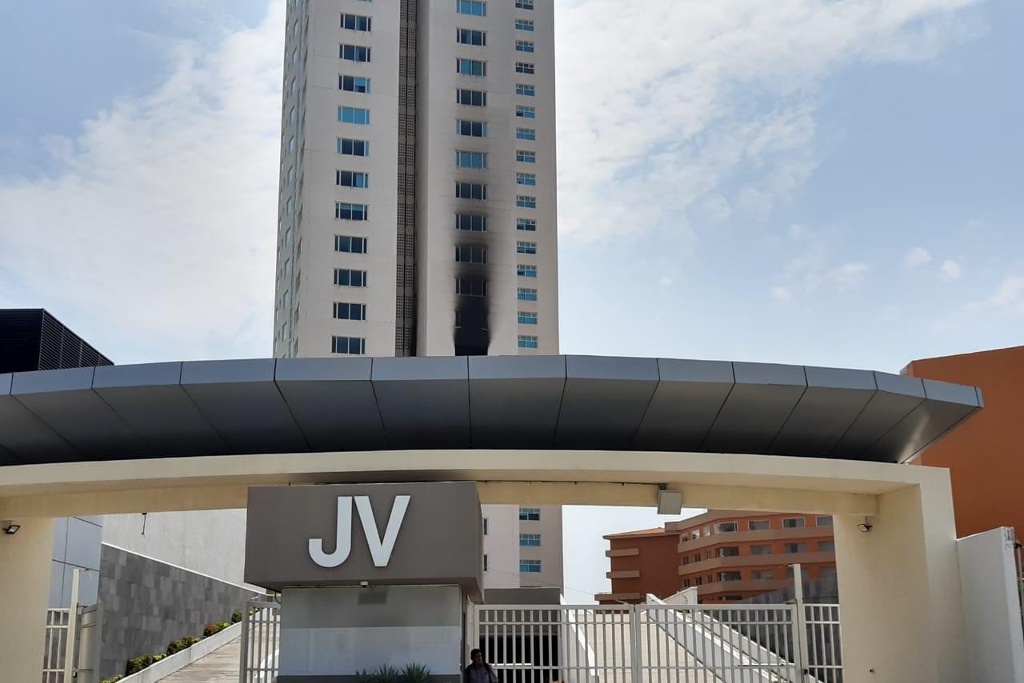 Imagen Torre JV en Boca del Río permanece vacía luego del incendio en el piso 8