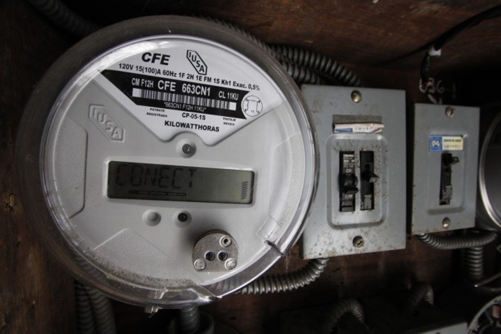 Imagen Este miércoles, CRE determinará si acepta solicitud para reclasificar tarifa eléctrica en Veracruz: diputado