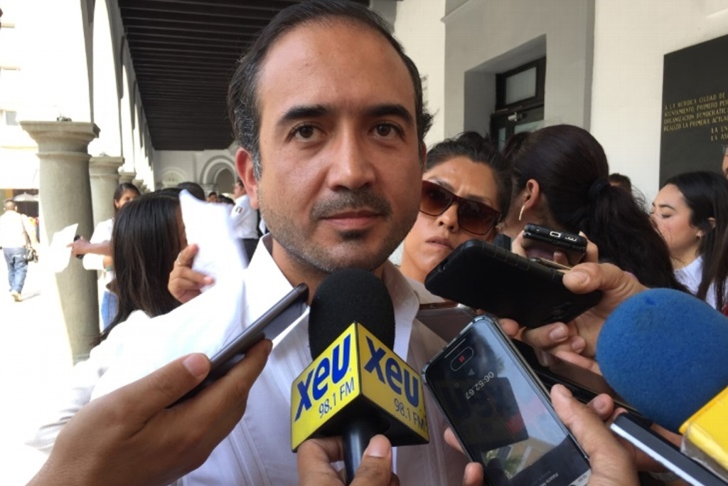 Imagen Continuarán retenes de Tránsito en Veracruz, son solicitados por la Policía Naval: Alcalde