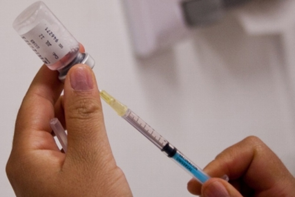 Imagen Vacuna de COVID-19 en México podría tardar al menos dos años más: Doctor