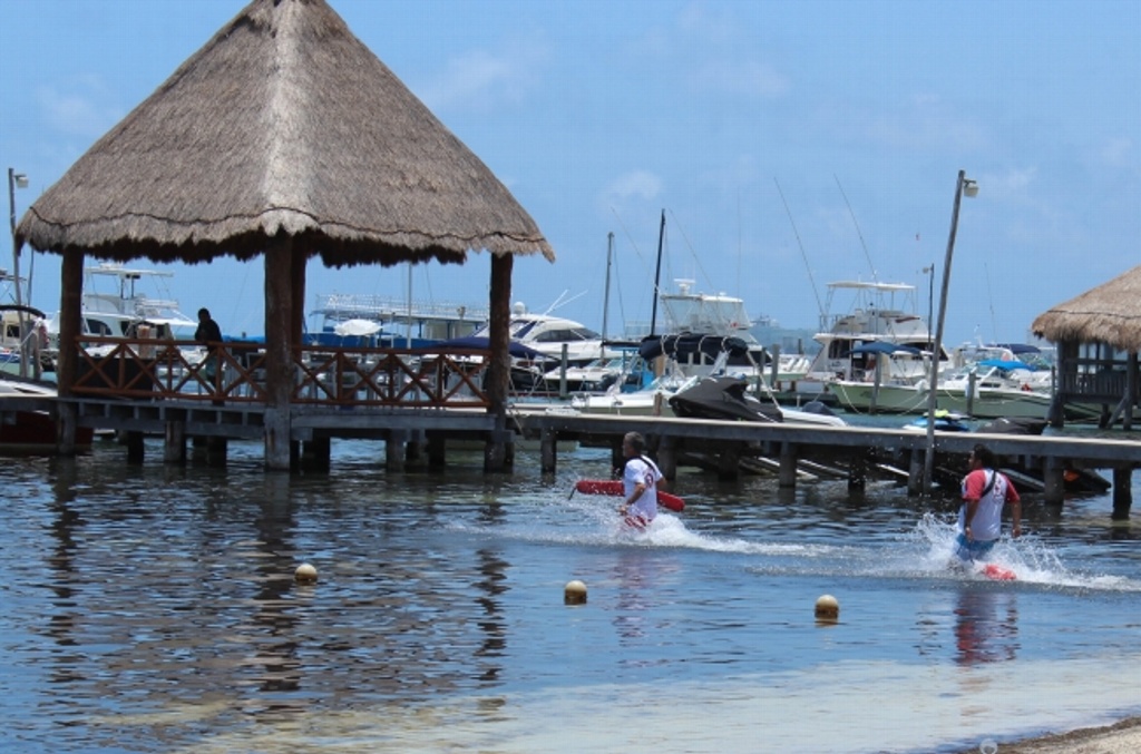Imagen Alerta López Gatell por repunte de casos de COVID-19 en destinos turísticos de Quintana Roo