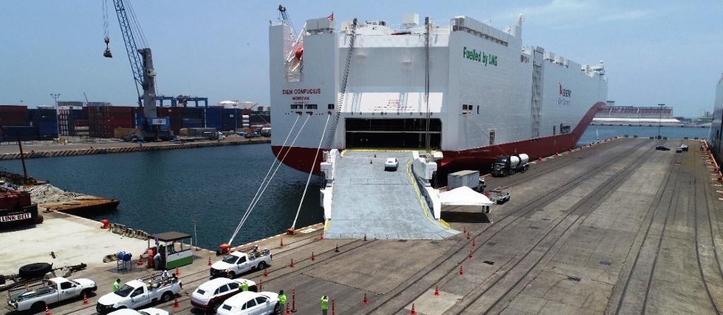 Imagen Atraca en Veracruz “Ro-Ro”, el buque más grande del mundo