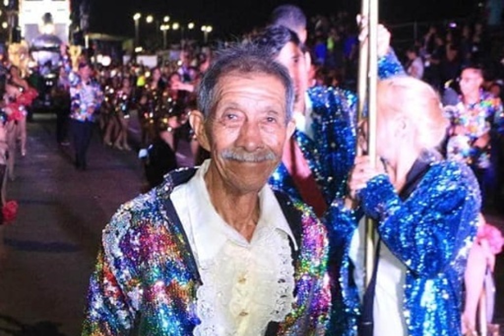 Imagen Fallece Enrique Gallardo 'El Chino', longevo participante del Carnaval de Veracruz