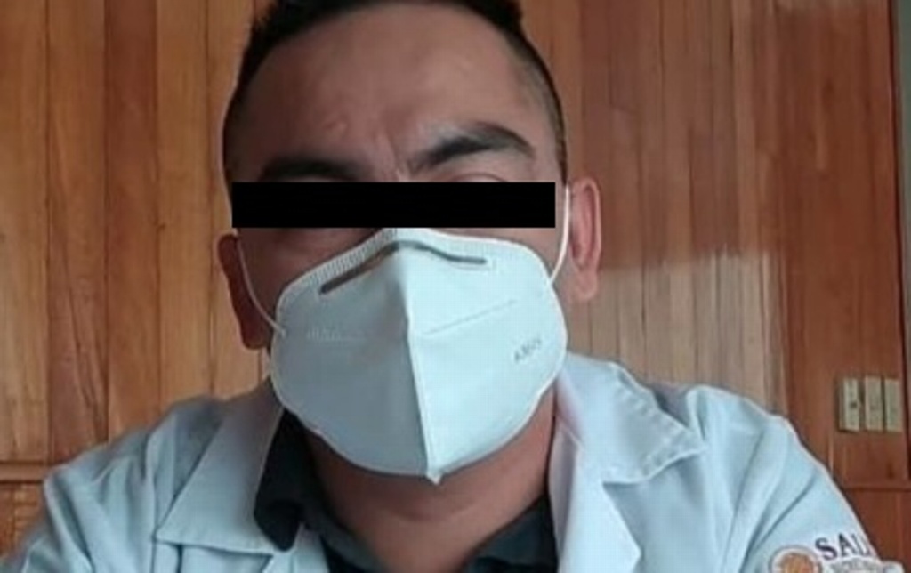 Imagen Detienen y encarcelan a médico tras la muerte por COVID-19 de un político, en Chiapas 