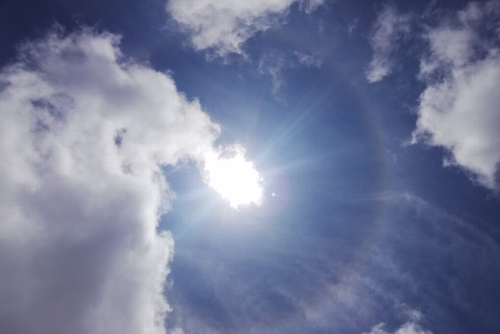 Imagen Captan halo solar en Xalapa, Veracruz