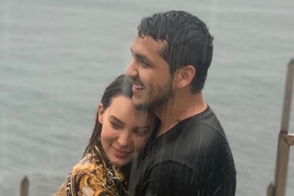 Imagen Así se coqueteaban Belinda y Christian Nodal en 'La Voz' (+video)