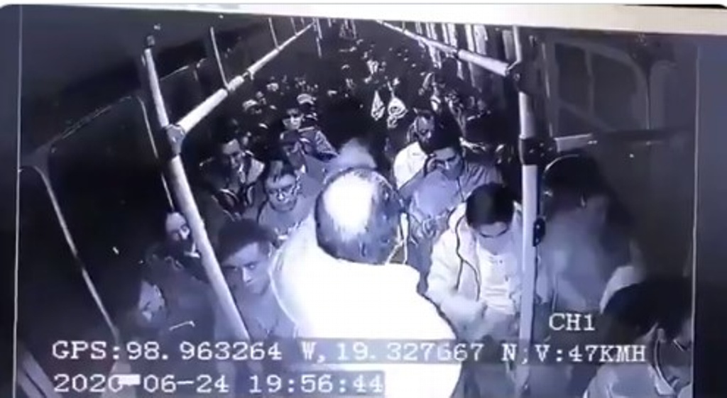 Imagen Policía mata a asaltantes de transporte público; el elemento también falleció (+video)