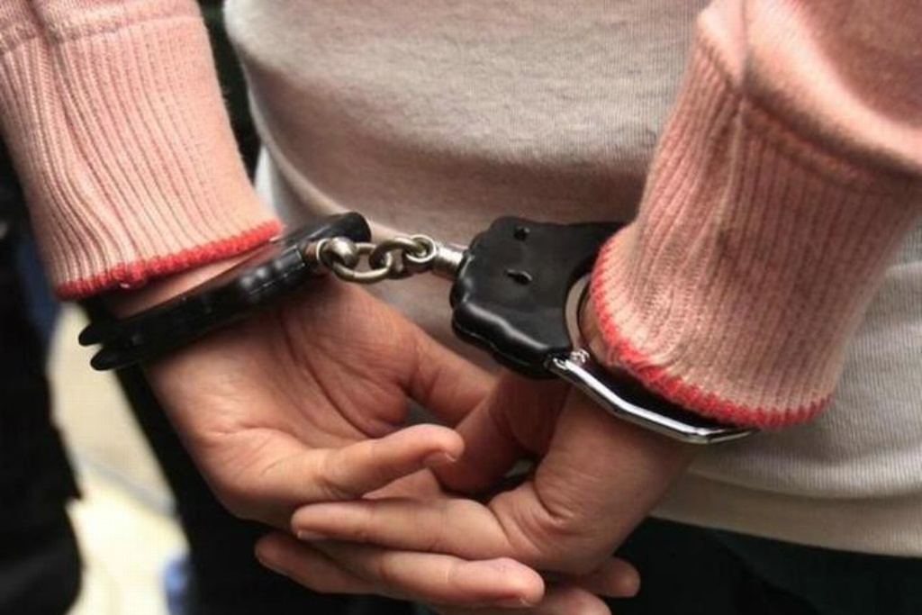 Imagen Dan 60 años de cárcel a maestra de kínder por abusar de tres menores