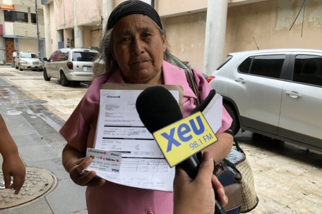 Imagen Le cambian la tarjeta y cobran su pensión de adultos mayores en Veracruz