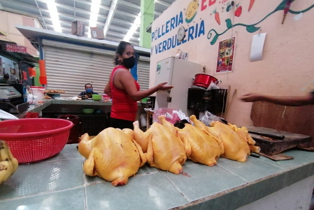Imagen Hasta un 70% baja la venta del pollo en Veracruz