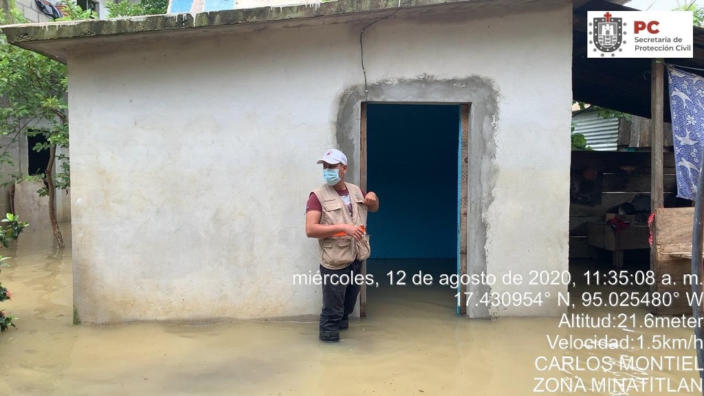 Imagen Se inunda Jesús Carranza al sur de Veracruz; hay 173 viviendas afectadas 