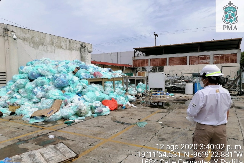 Imagen Dan 5 días al IMSS para retirar basura acumulada en hospital de Cuauhtémoc, en Veracruz