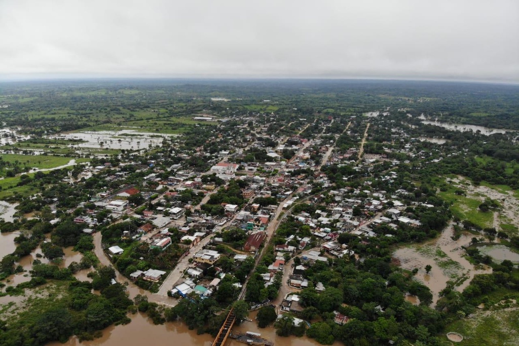 Imagen Al menos 160 familias afectadas por inundación en Jesús Carranza, Veracruz 