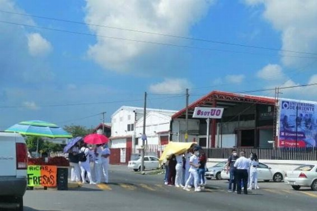 Imagen Manifestantes bloquean carretera Veracruz-Medellín