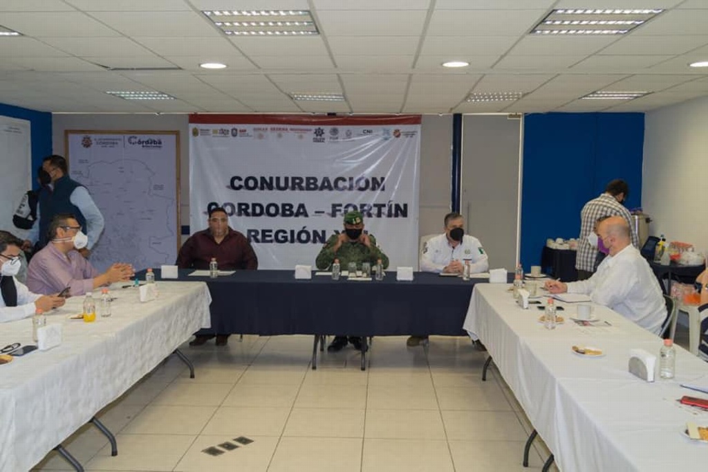 Imagen Empresarios reconocen a SSP por combate a robo en comercios de la región Córdoba-Orizaba 