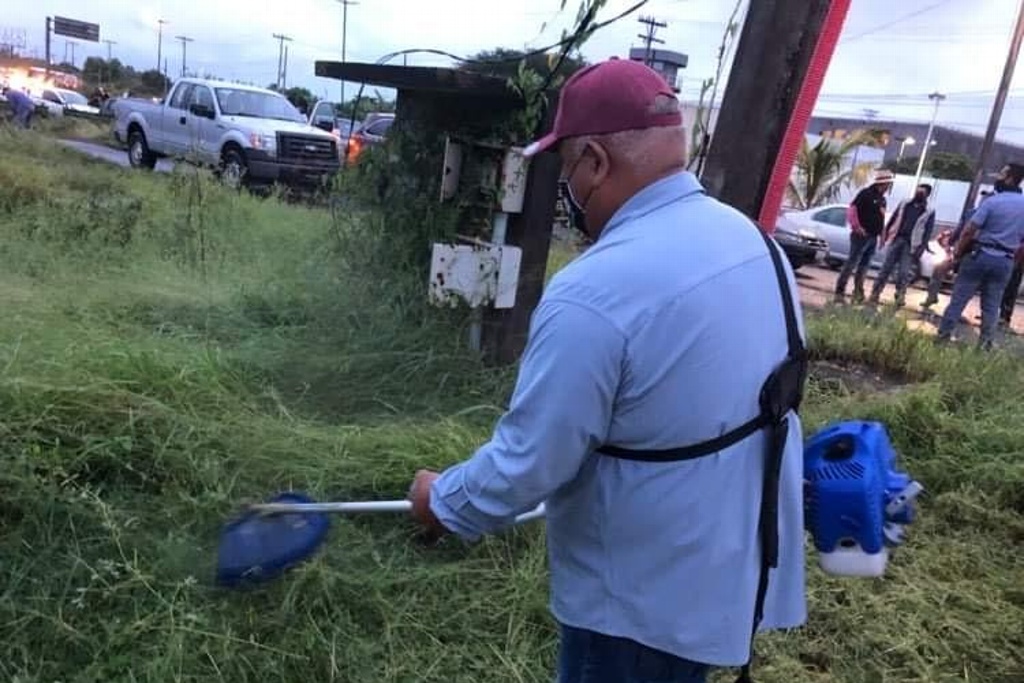 Imagen Vamos a limpiar a Veracruz de todo: Eric Cisneros al encabezar chapeo en Cabeza Olmeca