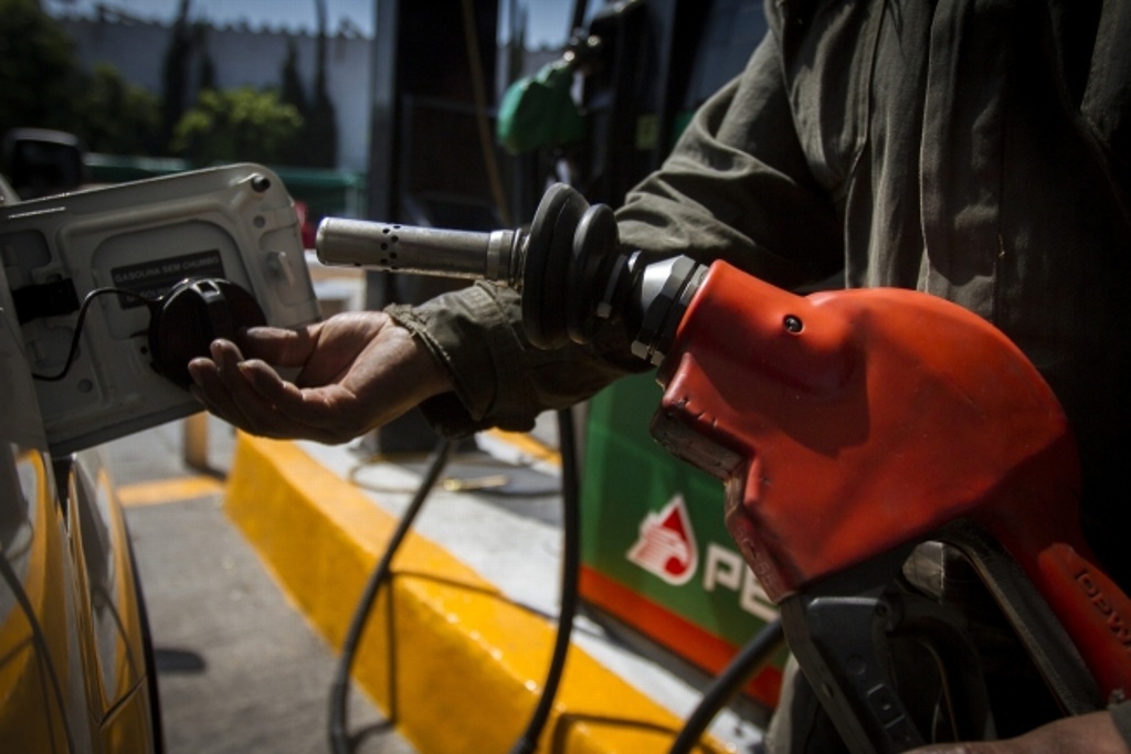 Imagen En Paquete Económico se manejan cuotas complementarias a combustibles en el 2021: Contador